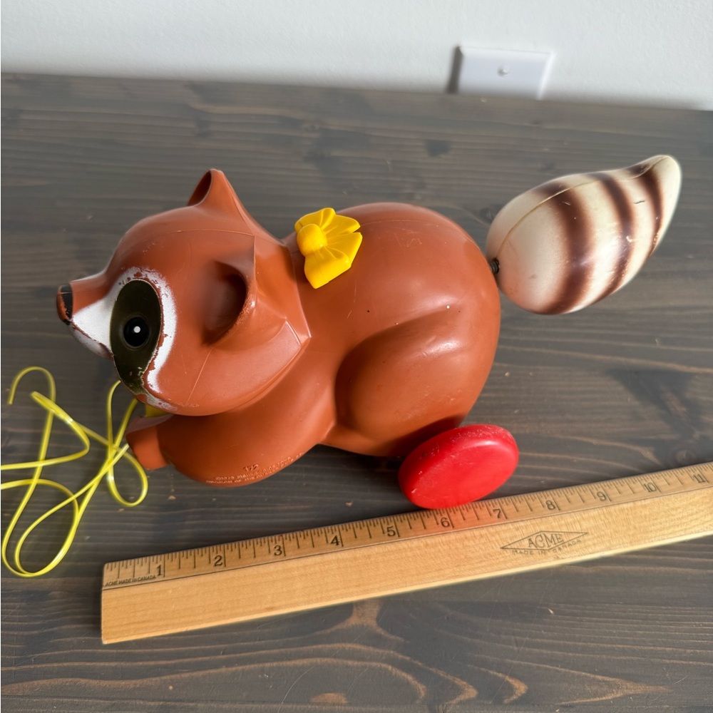 Vintage Fisher Price Roly racoon pull toy - Picture 12 of 12